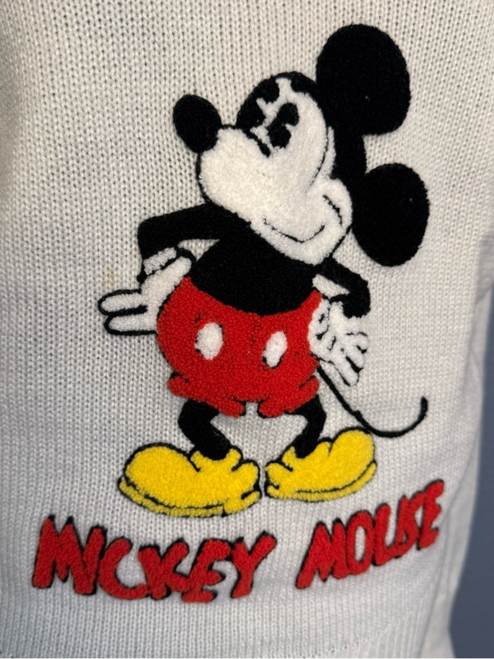 Vintage Disney Mickey Mouse Sweater XL Cream V Neck Graphic Knit Y2K - Picture 8 of 9